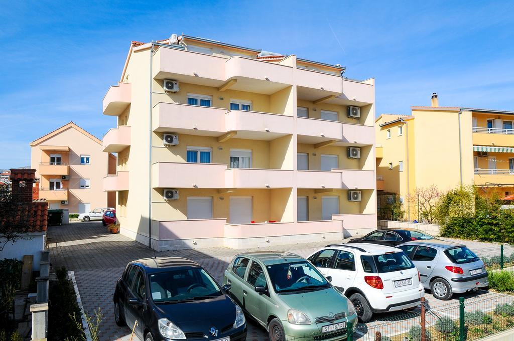 Apartments Rajic Split Ruang foto