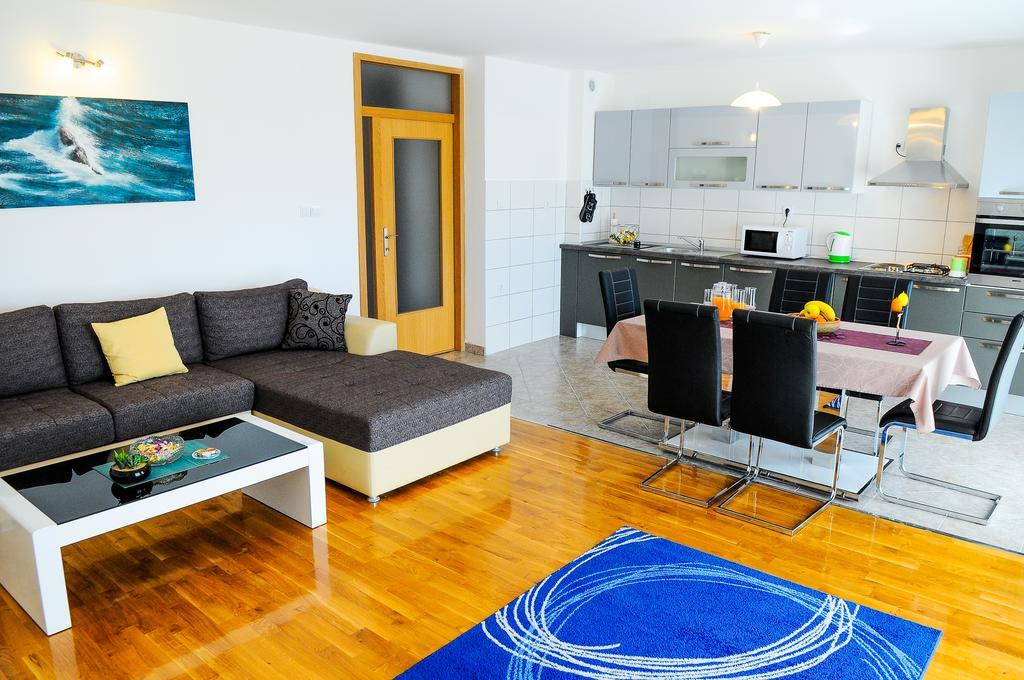 Apartments Rajic Split Ruang foto