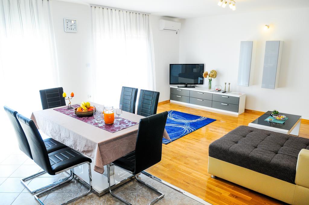 Apartments Rajic Split Ruang foto