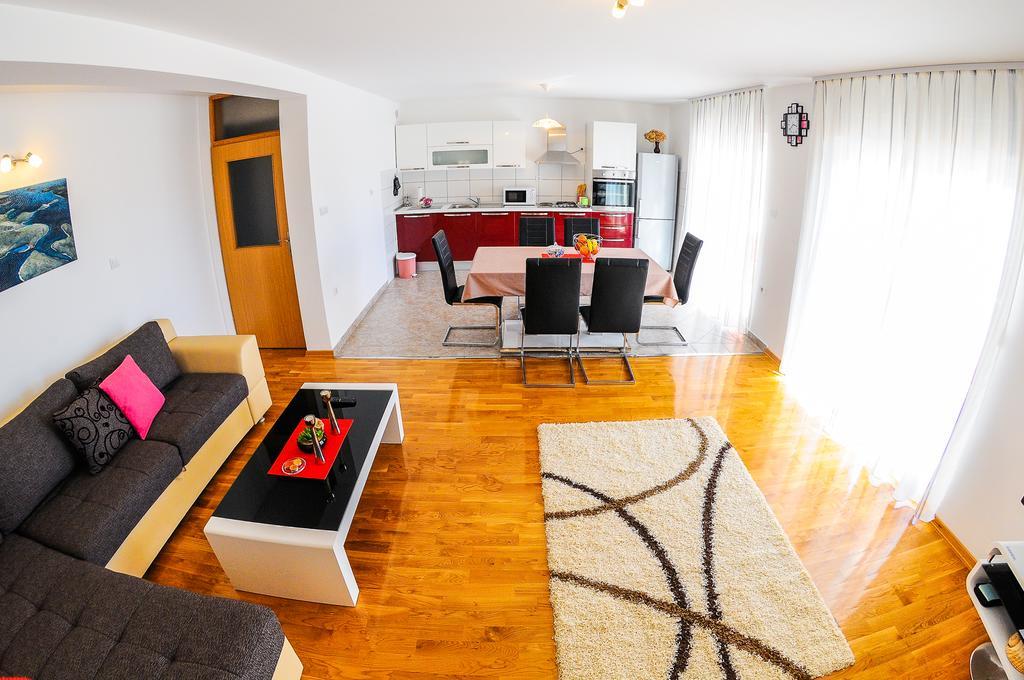Apartments Rajic Split Bagian luar foto