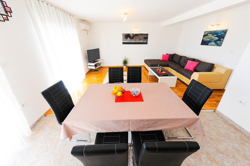 Apartments Rajic Split Ruang foto